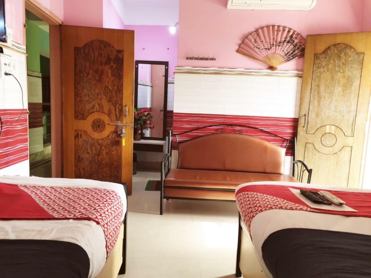 Tirupati Lodge Njp Siliguri Exterior foto