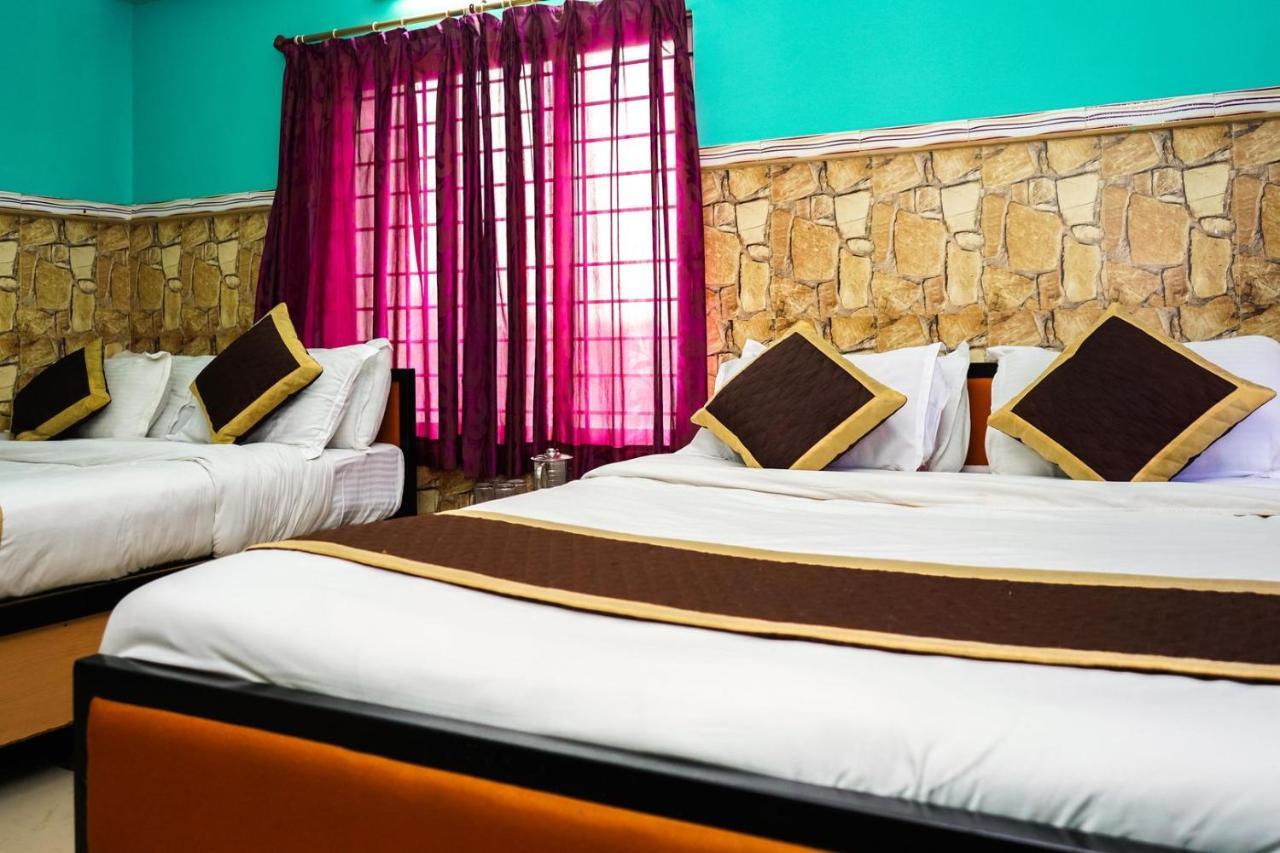 Tirupati Lodge Njp Siliguri Exterior foto