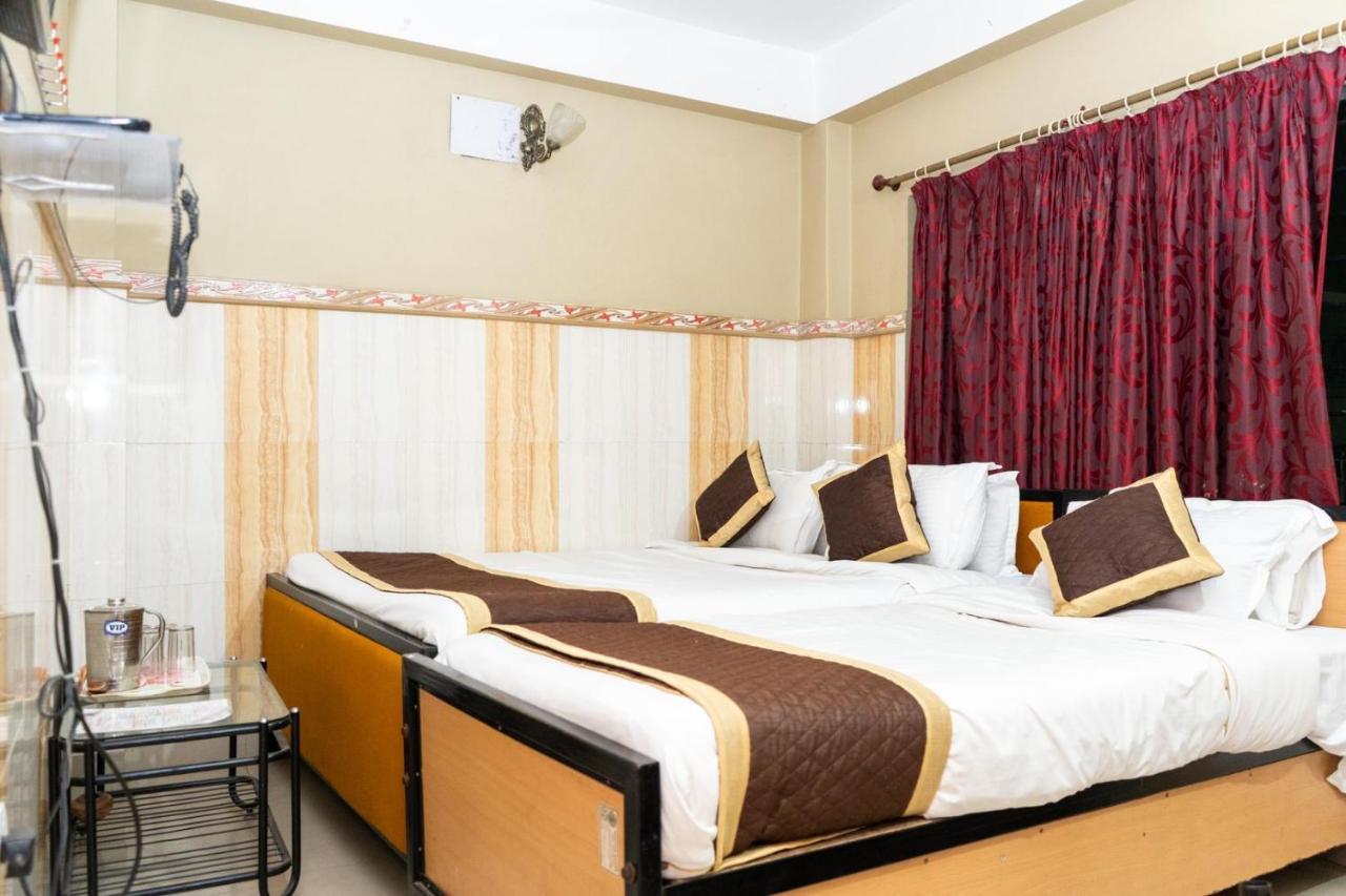 Tirupati Lodge Njp Siliguri Exterior foto