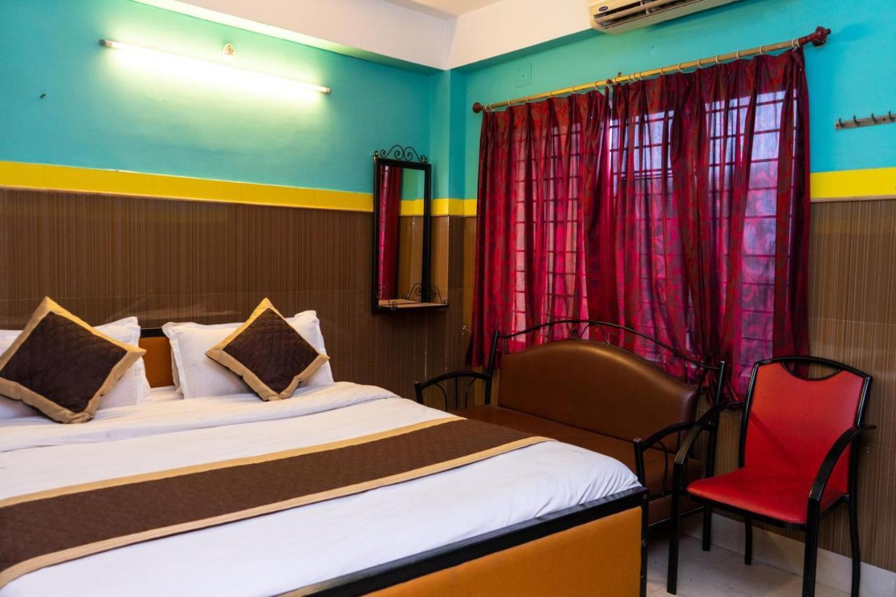Tirupati Lodge Njp Siliguri Exterior foto